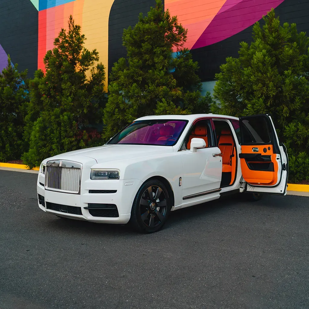 Rolls-Royce Cullinan with All Orange Interior, photo 7 for Rolls-Royce car rental in Rockville, MD Rolls-Royce Cullinan with All Orange Interior, photo 7 for Rolls-Royce car rental in Rockville, MD