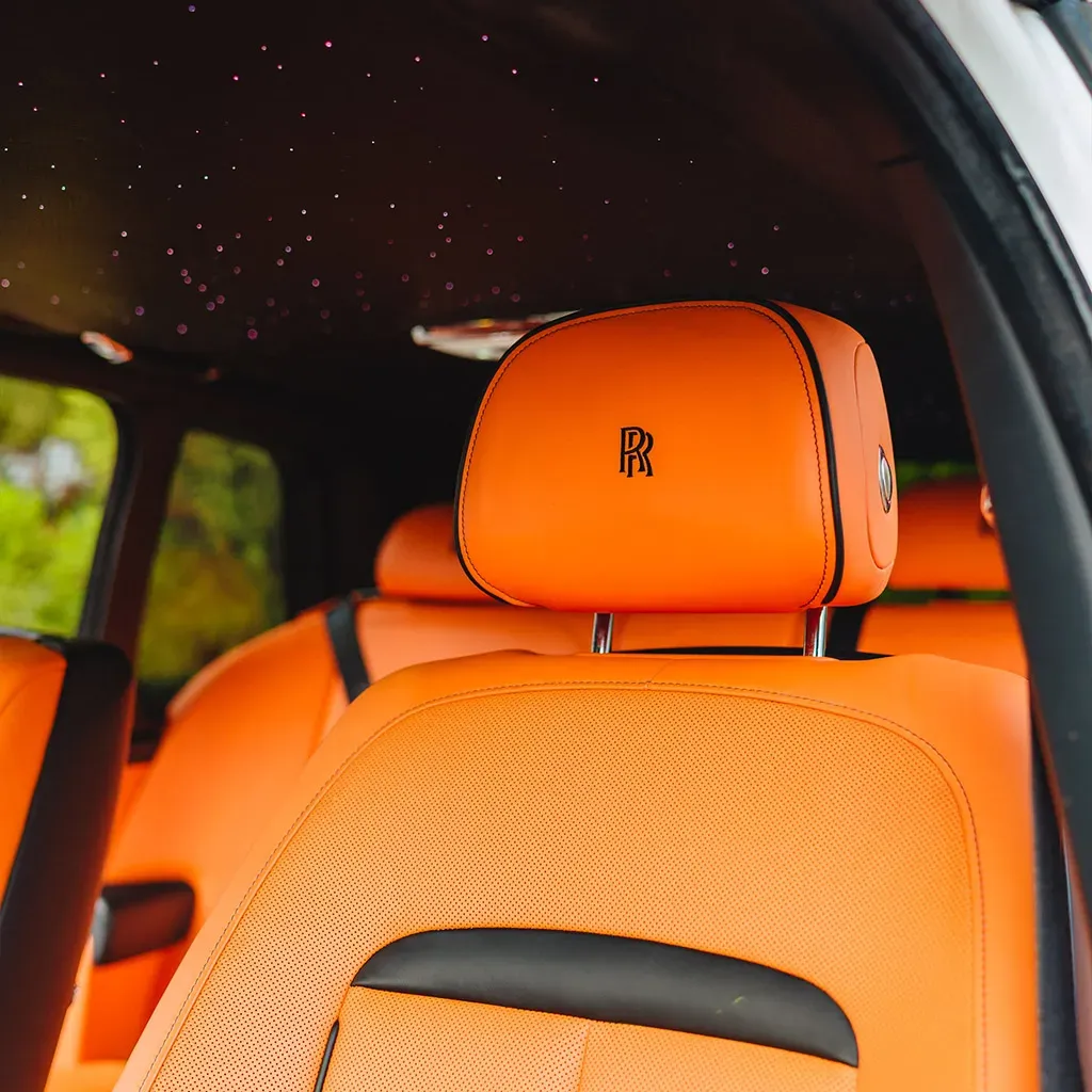 Rolls-Royce Cullinan with All Orange Interior, photo 8 for Rolls-Royce car rental in Rockville, MD Rolls-Royce Cullinan with All Orange Interior, photo 8 for Rolls-Royce car rental in Rockville, MD