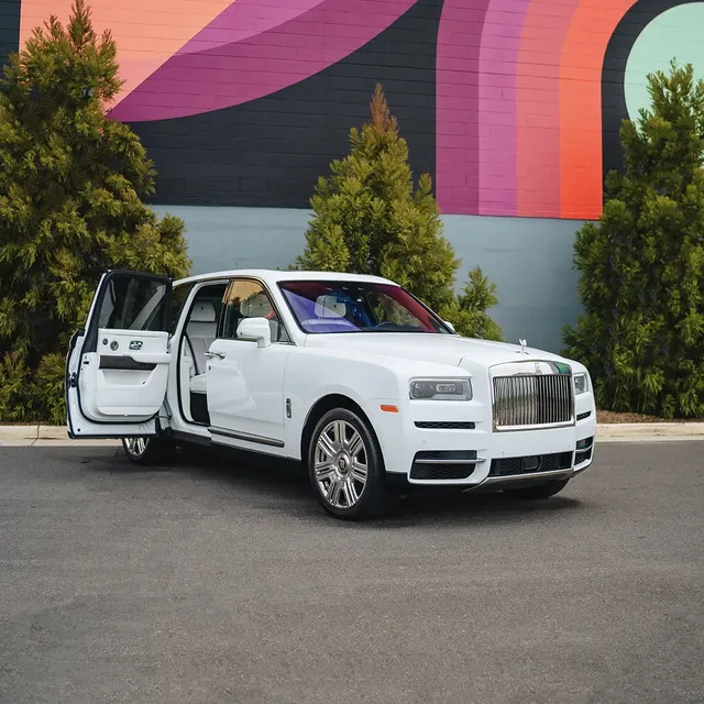 Rolls-Royce Cullinan with All White Interior for airport transfers Rolls-Royce Cullinan with All White Interior for airport transfers