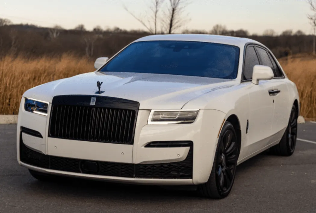 White Rolls Royce Ghost exterior, photo 2 for wedding car rental in Accoville, WV