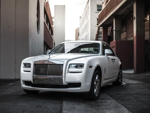 Rolls-Royce Ghost for chauffeur car rental