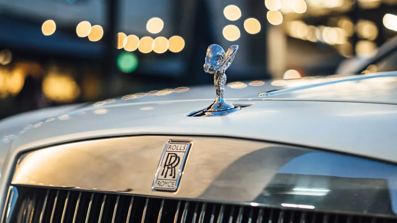 White Rolls-Royce Ghost, photo 3 for wedding car rental