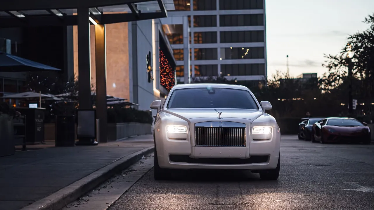 White Rolls-Royce Ghost, photo 6 for wedding car rental