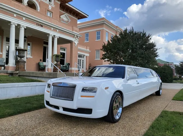 Rolls-Royce Ghost Custom Limousine for prom car rental