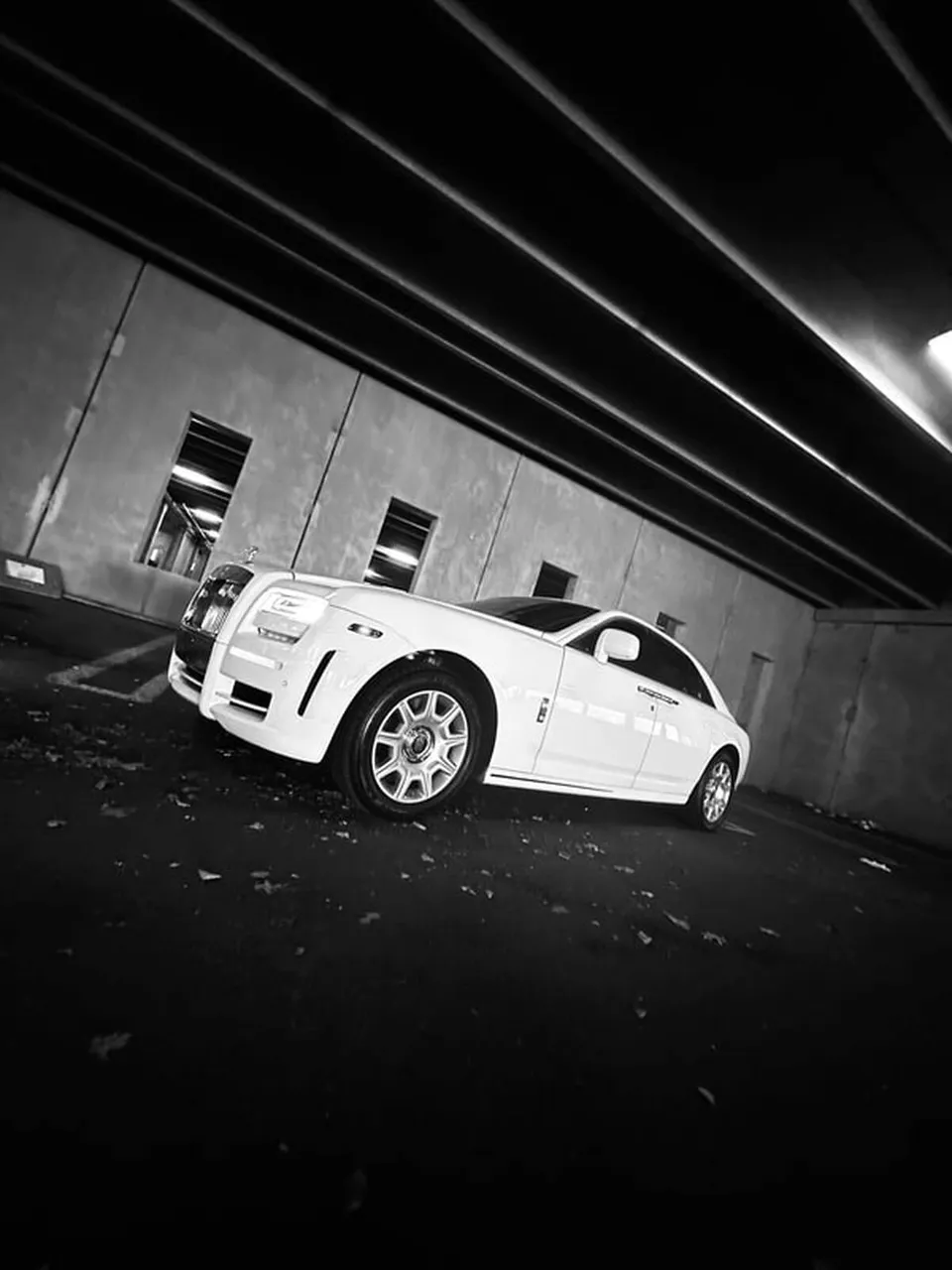 White Rolls Royce Ghost Sedan, photo 3 for wedding car rental in Sandy Creek, NY