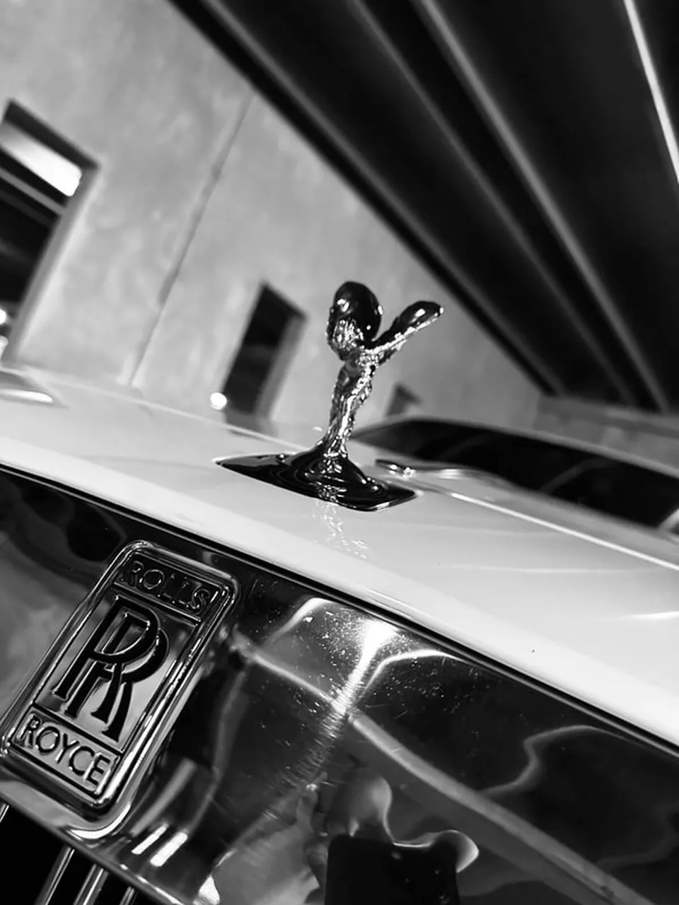 White Rolls Royce Ghost Sedan, photo 4 for wedding car rental in Sandy Creek, NY
