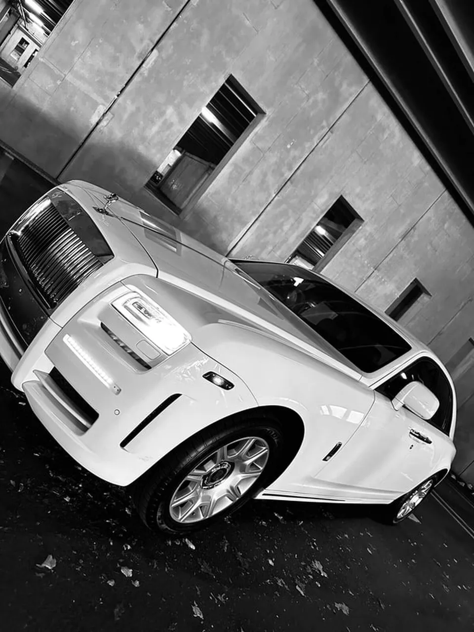 White Rolls Royce Ghost Sedan, photo 6 for wedding car rental in Sandy Creek, NY