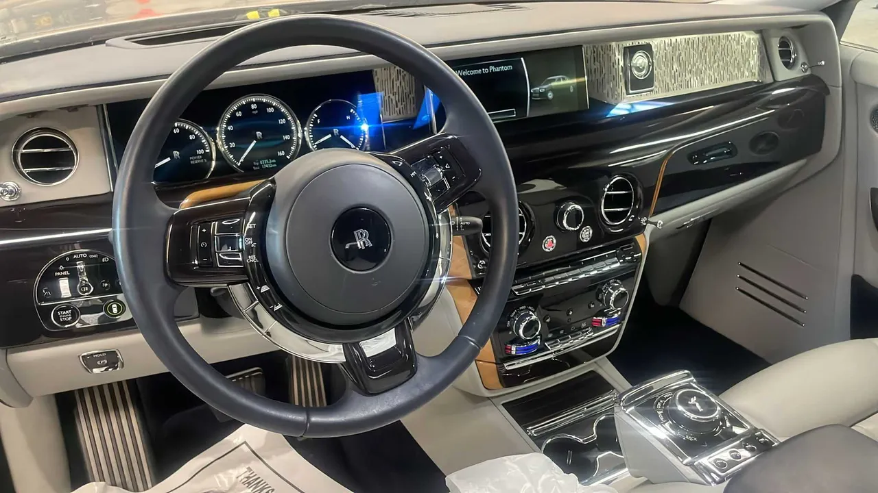 Rolls Royce Phantom interior for wedding car rental in Greenland, NH