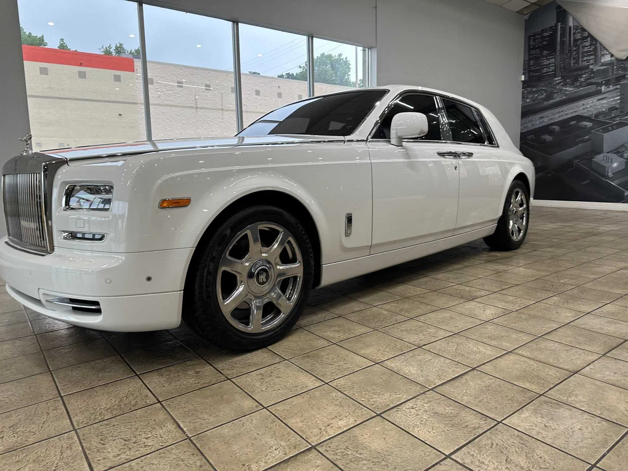 White Rolls Royce Phantom exterior, photo 2 for wedding car rental in Holloway, MN