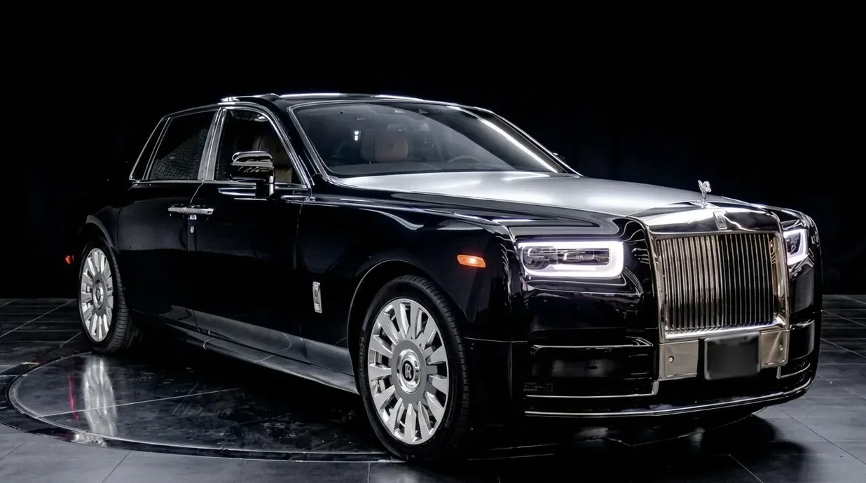 Rolls-Royce Phantom, photo 4 for wedding car rental