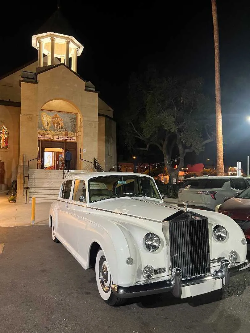 Rolls-Royce Silver Cloud white exterior, photo 2 for wedding car rental in Bonita, CA