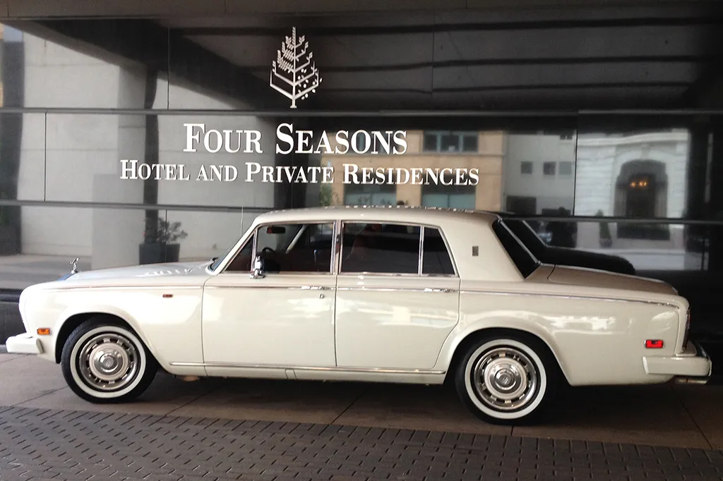 Rolls Royce Silver Shadow for Rolls-Royce car rental in Sedgwick County, CO