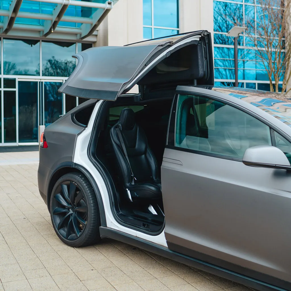 Silver Tesla Model X, photo 4 for airport transfers