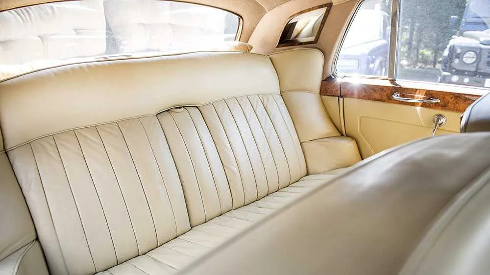 Vintage Rolls-Royce 1959 interior, photo 8 for rolls royce phantom rental in Dallas, TX Vintage Rolls-Royce 1959 interior, photo 8 for rolls royce phantom rental in Dallas, TX