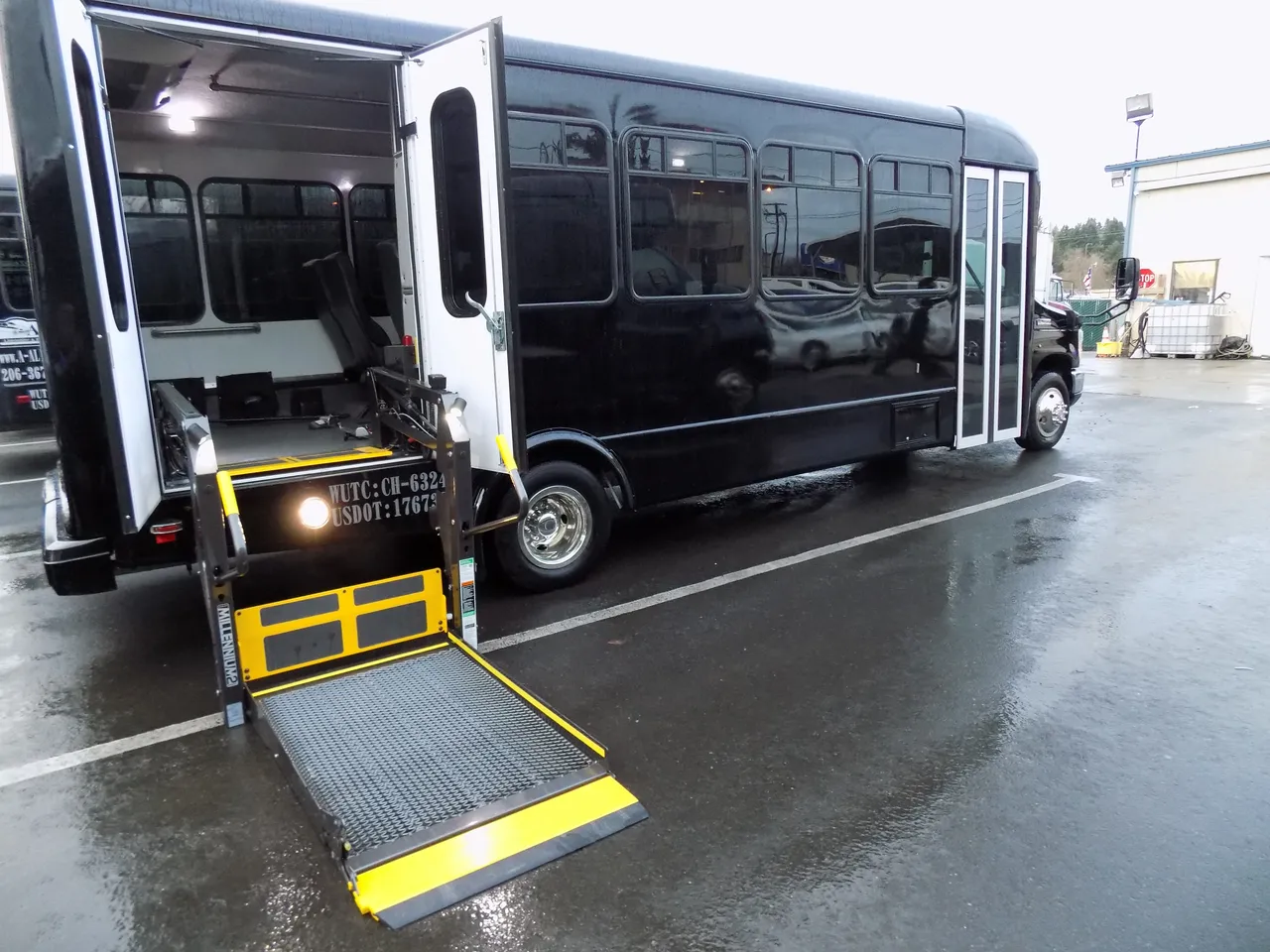 Black VIP Executive ADA Mini Coach (20/24 Passengers) (ADA Wheelchair Lift), photo 3 for minibus rental in Sierra Blanca, TX