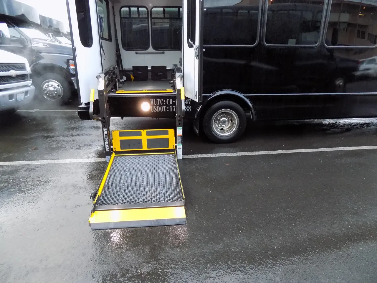 Black VIP Executive ADA Mini Coach (20/24 Passengers) (ADA Wheelchair Lift), photo 4 for minibus rental in Sierra Blanca, TX