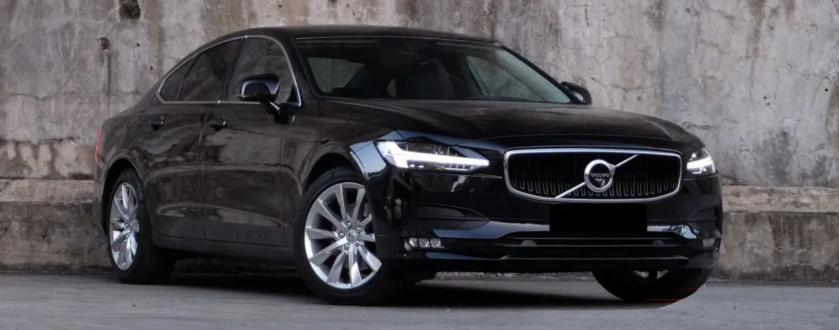 Black Volvo S-90 for sedan rental in Reading, VT