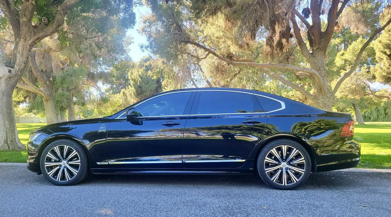 Black Volvo S90, photo 3 for sedan rental in Petrified Forest Natl Pk, AZ