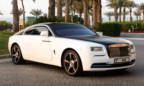 Two-tone Rolls-Royce Wraith